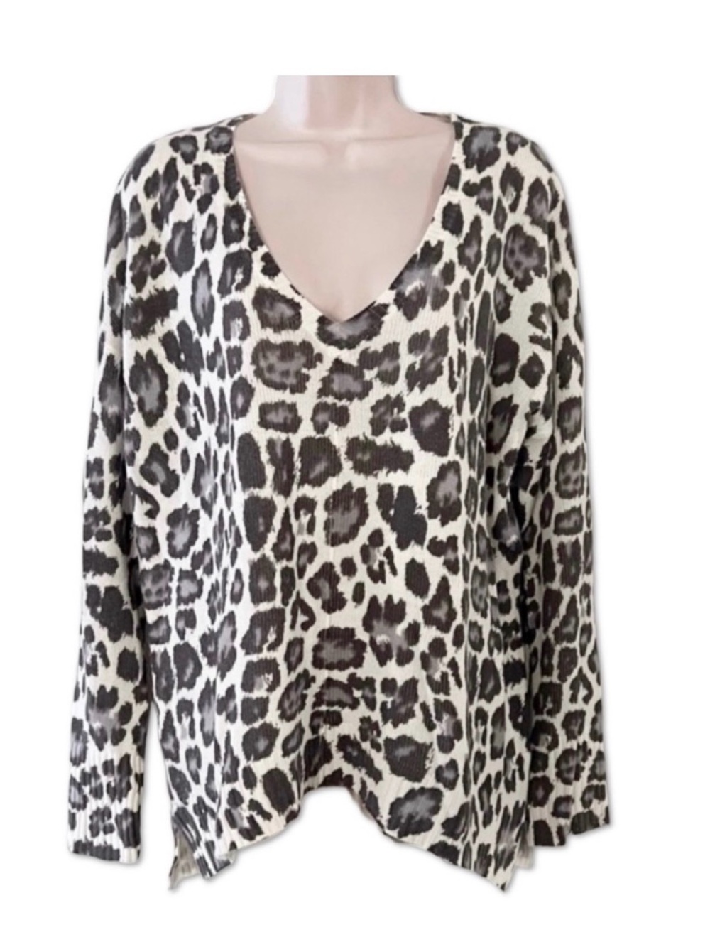 Anthropologie Jonn & Jenn Leopard Print V-Neck Sweater - Black & Cream